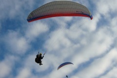 paragliders-in-the-sky-1